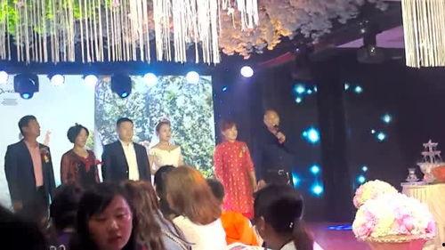 婚庆司仪吃瓜视频